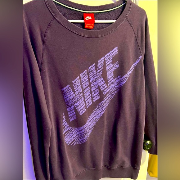 Nike - Womens Small Purple Sweater - Picture 2 of 4